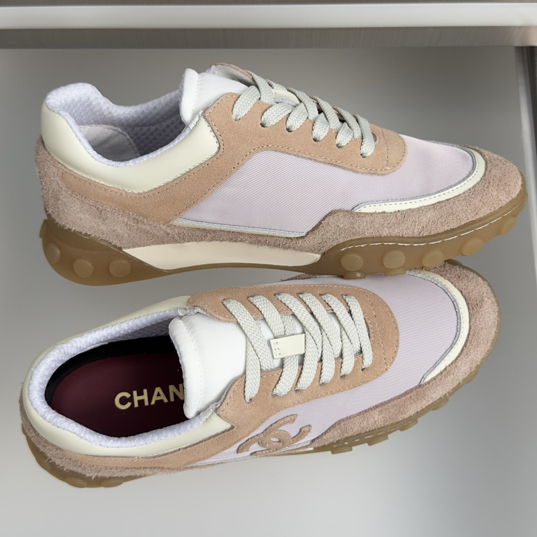 ua Ch*el sneakers