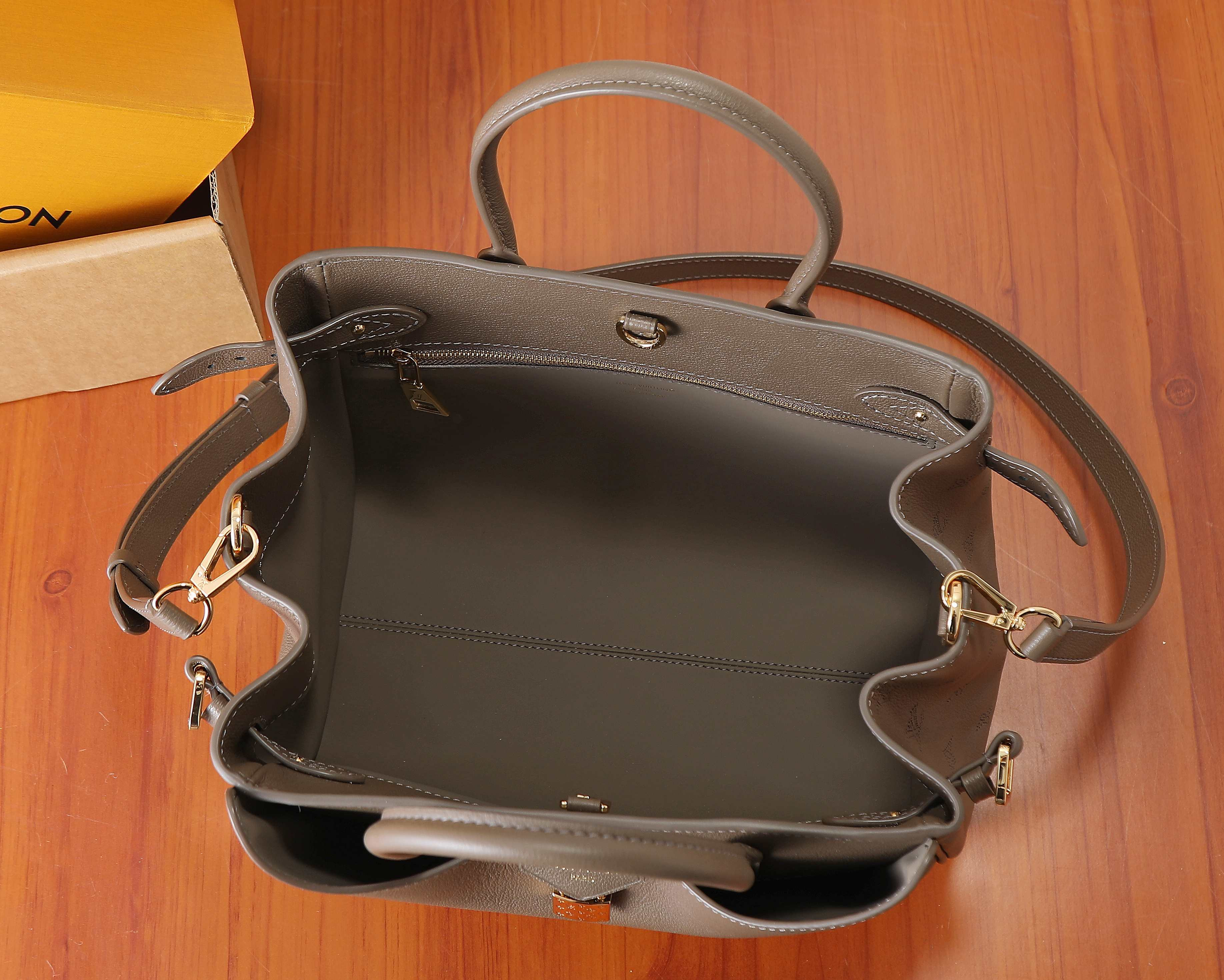 LV Vendome PM M27040 28.5x22x14.5cm