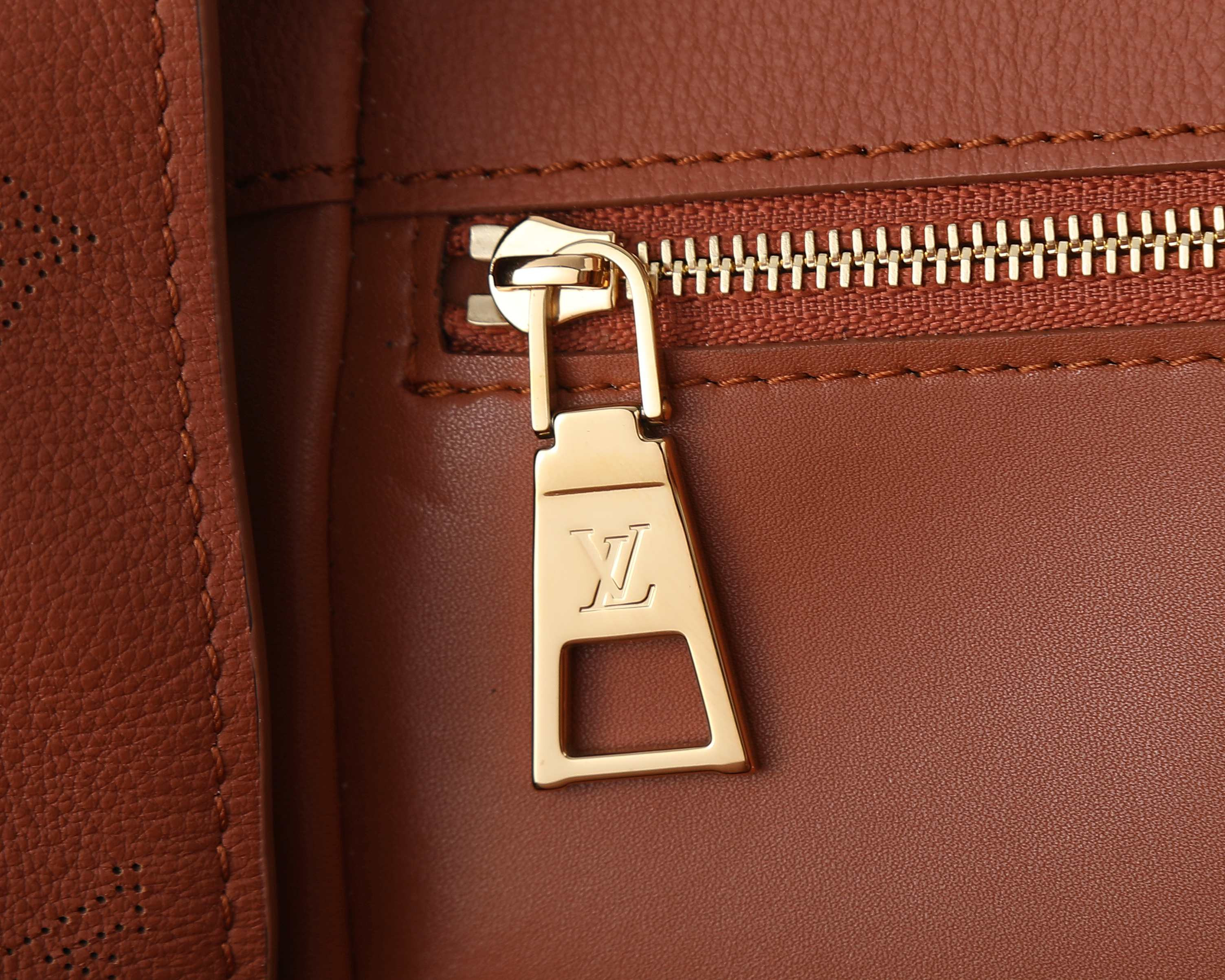 LV Vendome MM M26501 35.5x28x17cm