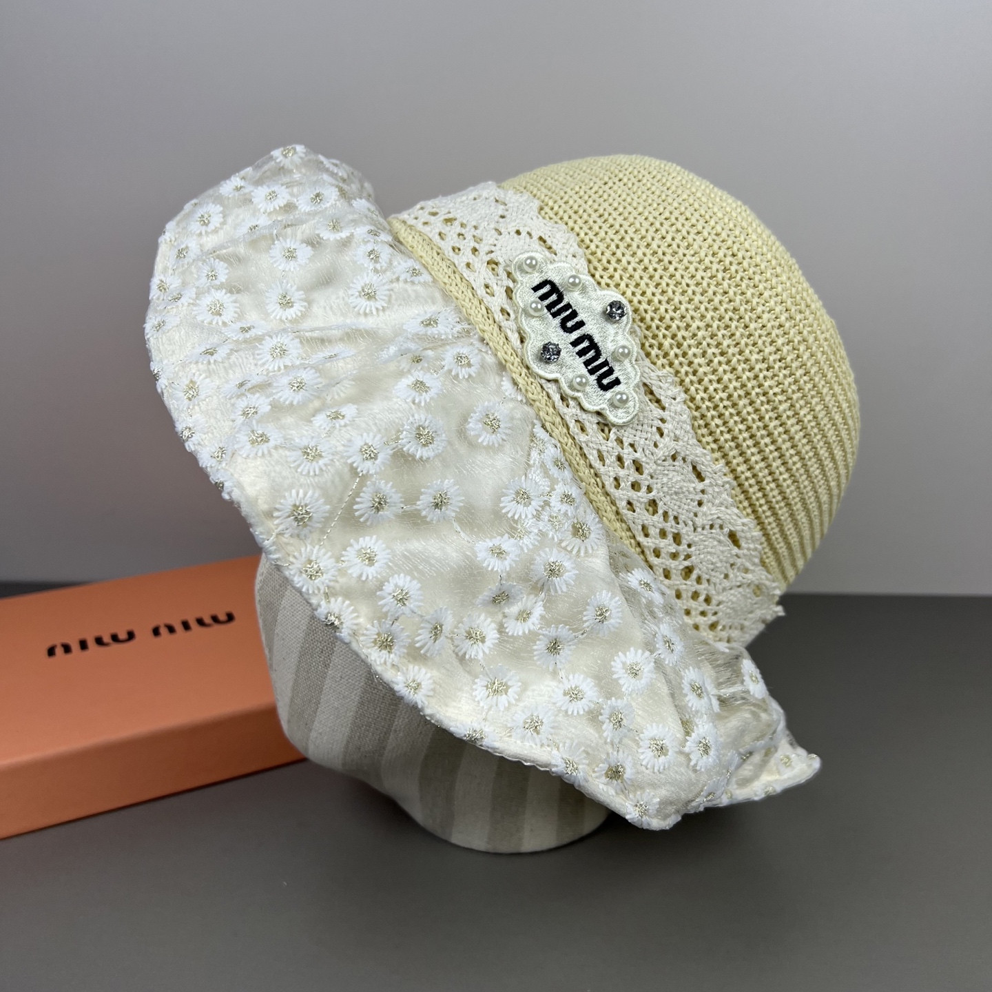 M1v M1v straw hat