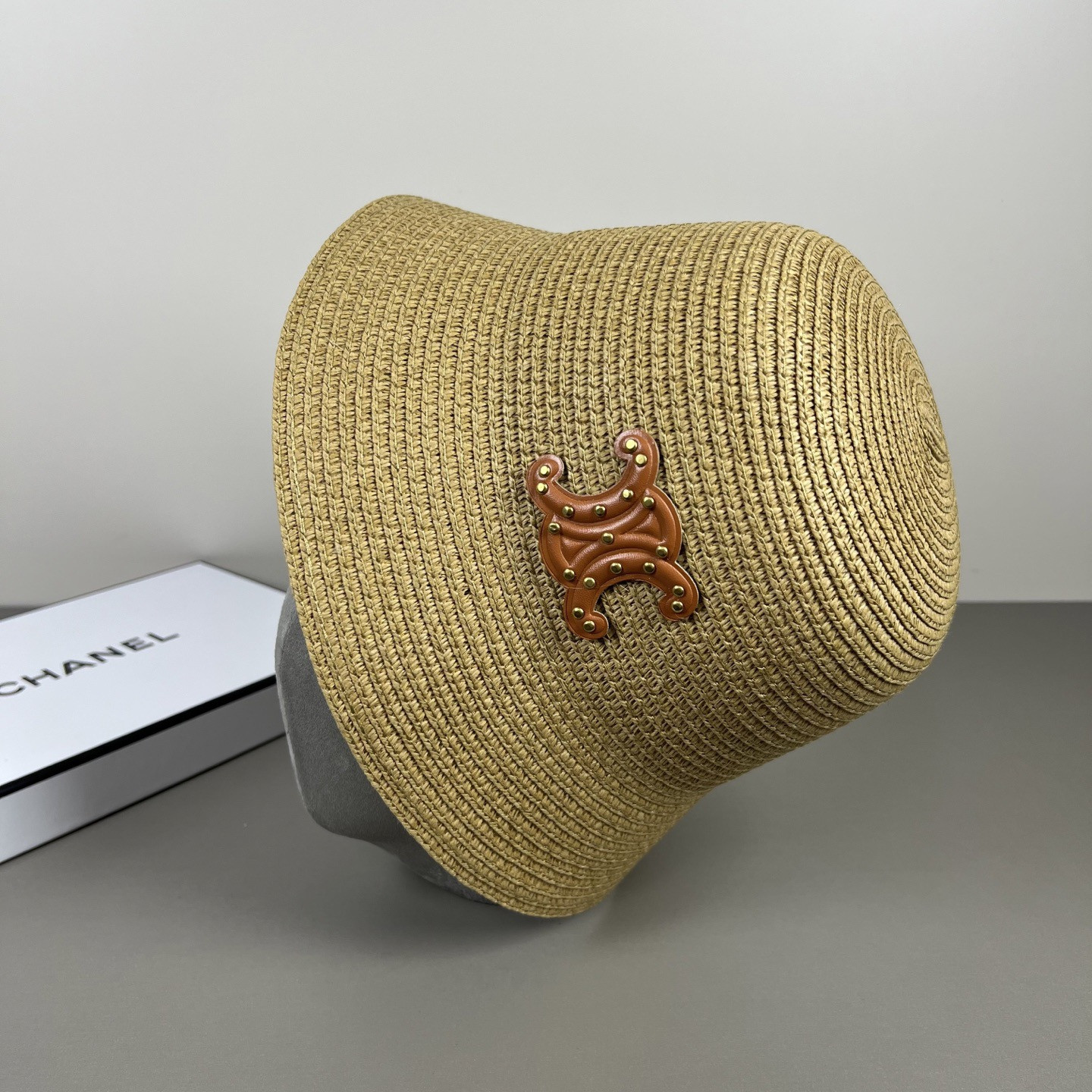 Ce**e straw hat