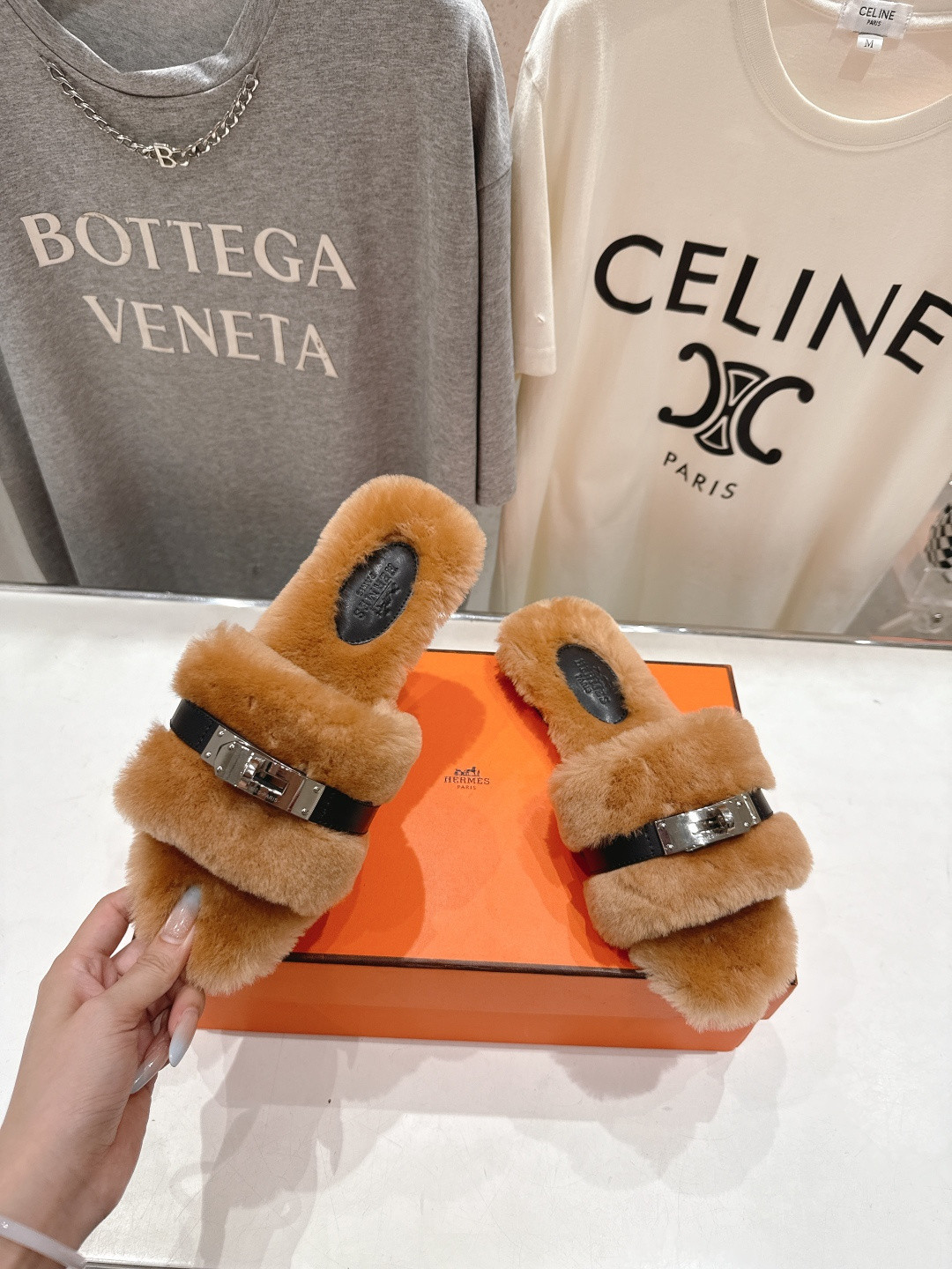 ua H**mes giulia sandal