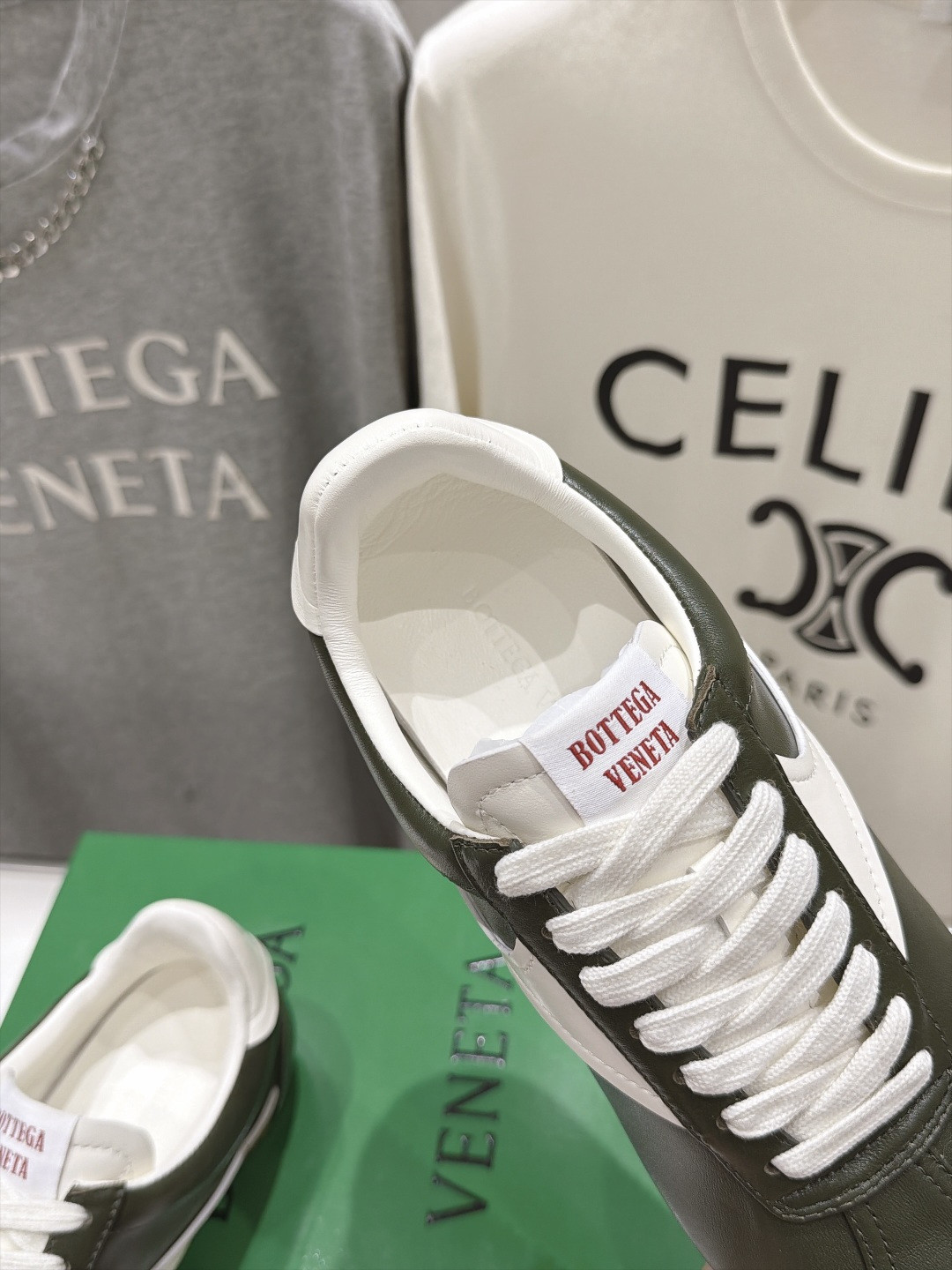 ua bo*te*ga Ve*ne*ta shot sneaker