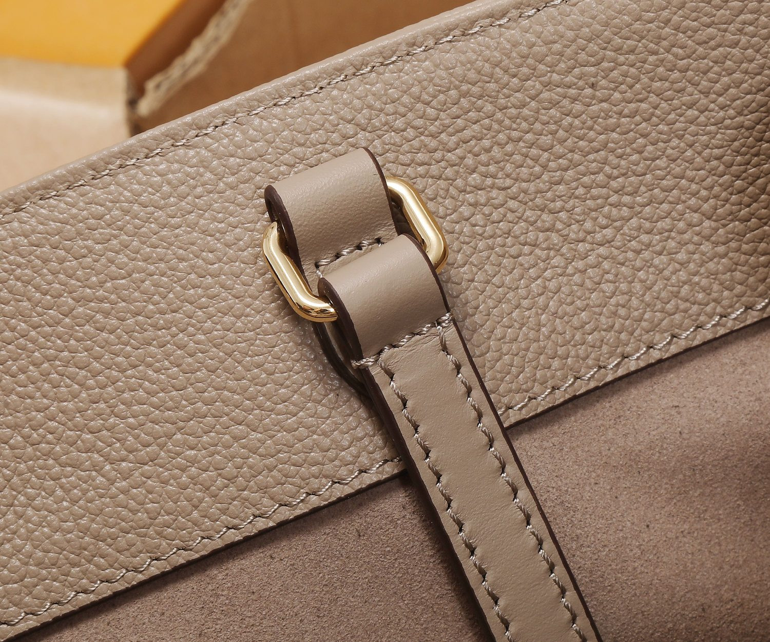 LV Onthego MM Tote Bag M45607 35 x 27 x 14 cm
