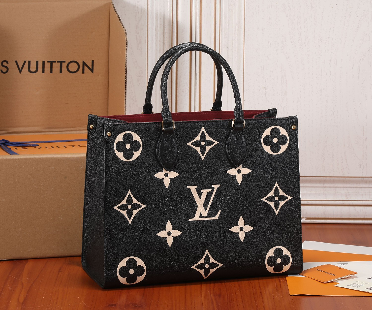 LV OnTheGo MM M45495 35 x 27 x 14 cm