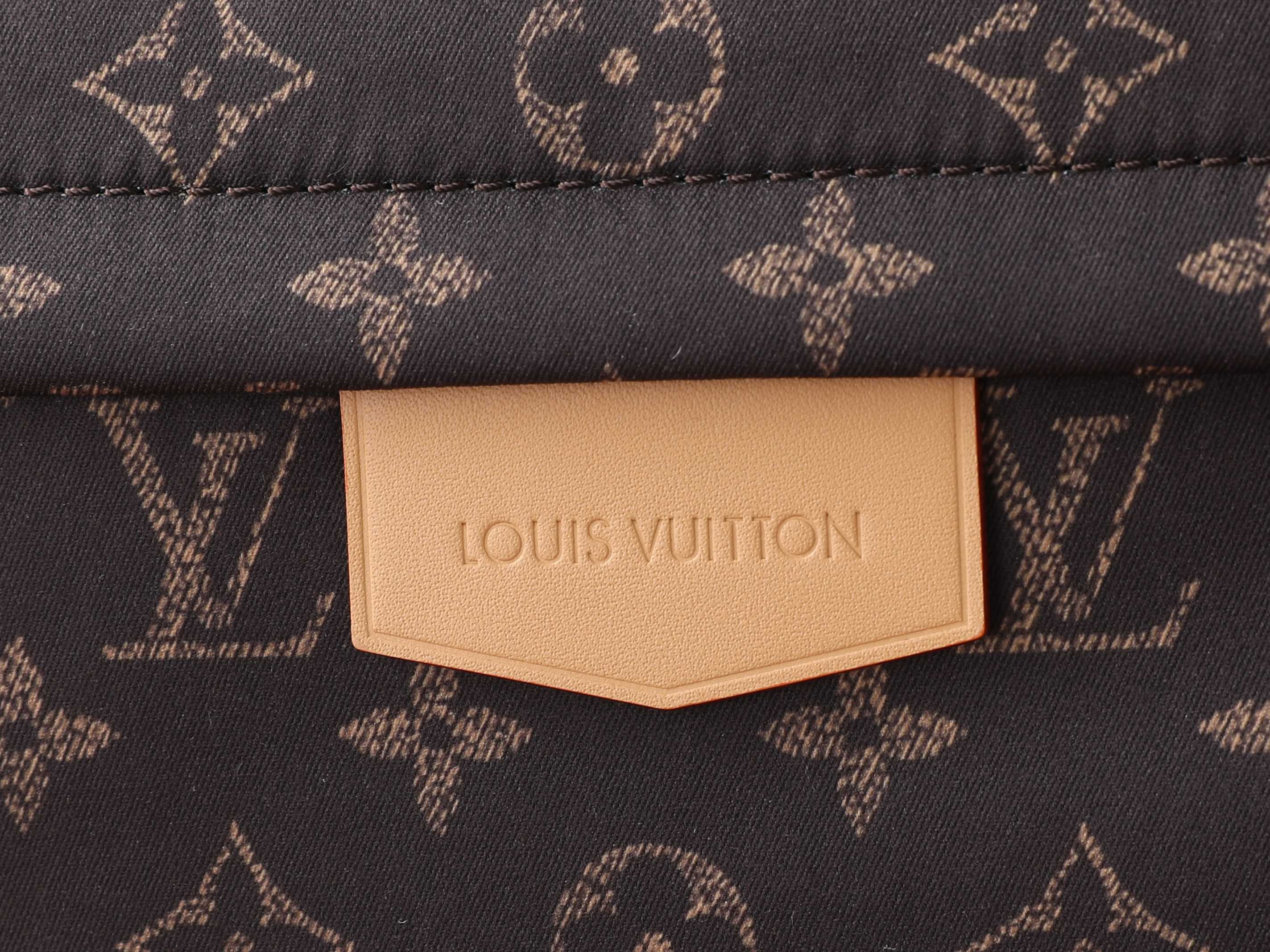 lv track backpack mm l0*is V*t0n silk tech m2a456 34 x 46 x 21 cm