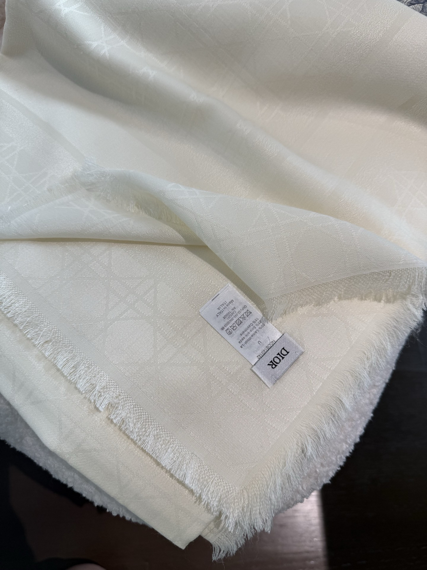 D*or shawl 140x140cm