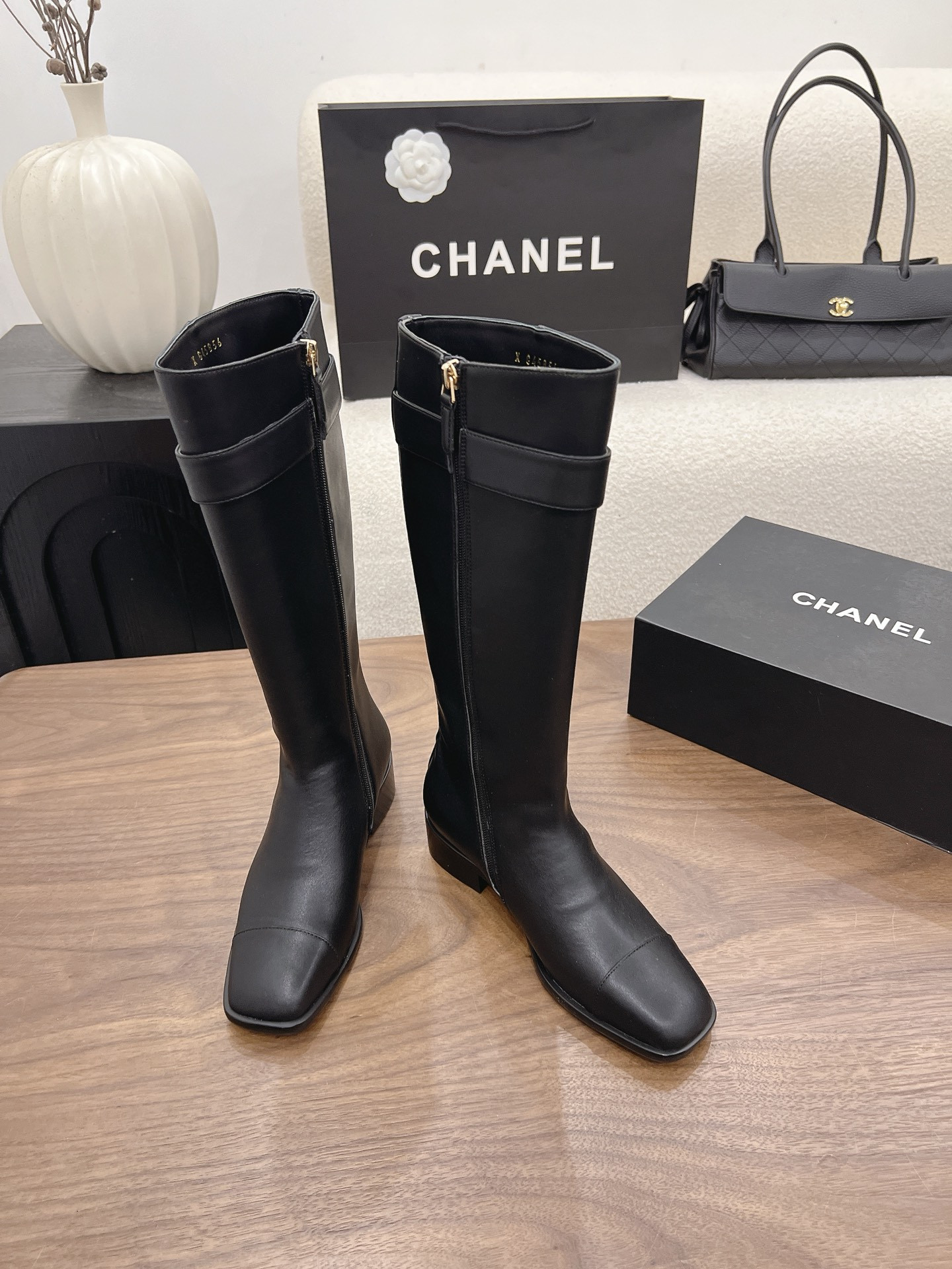 ua Ch*el boot 3.5cm heel