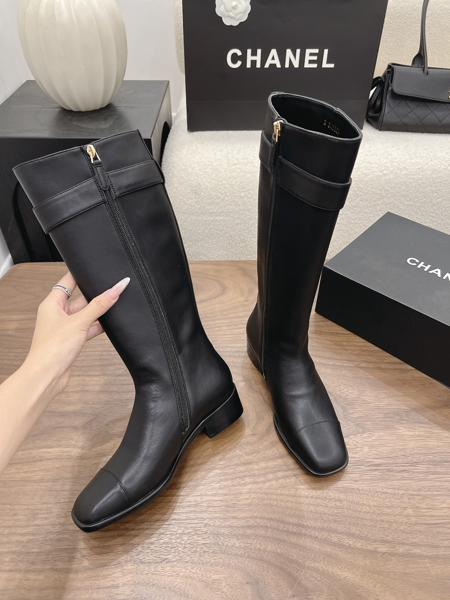 ua Ch*el boot 3.5cm heel