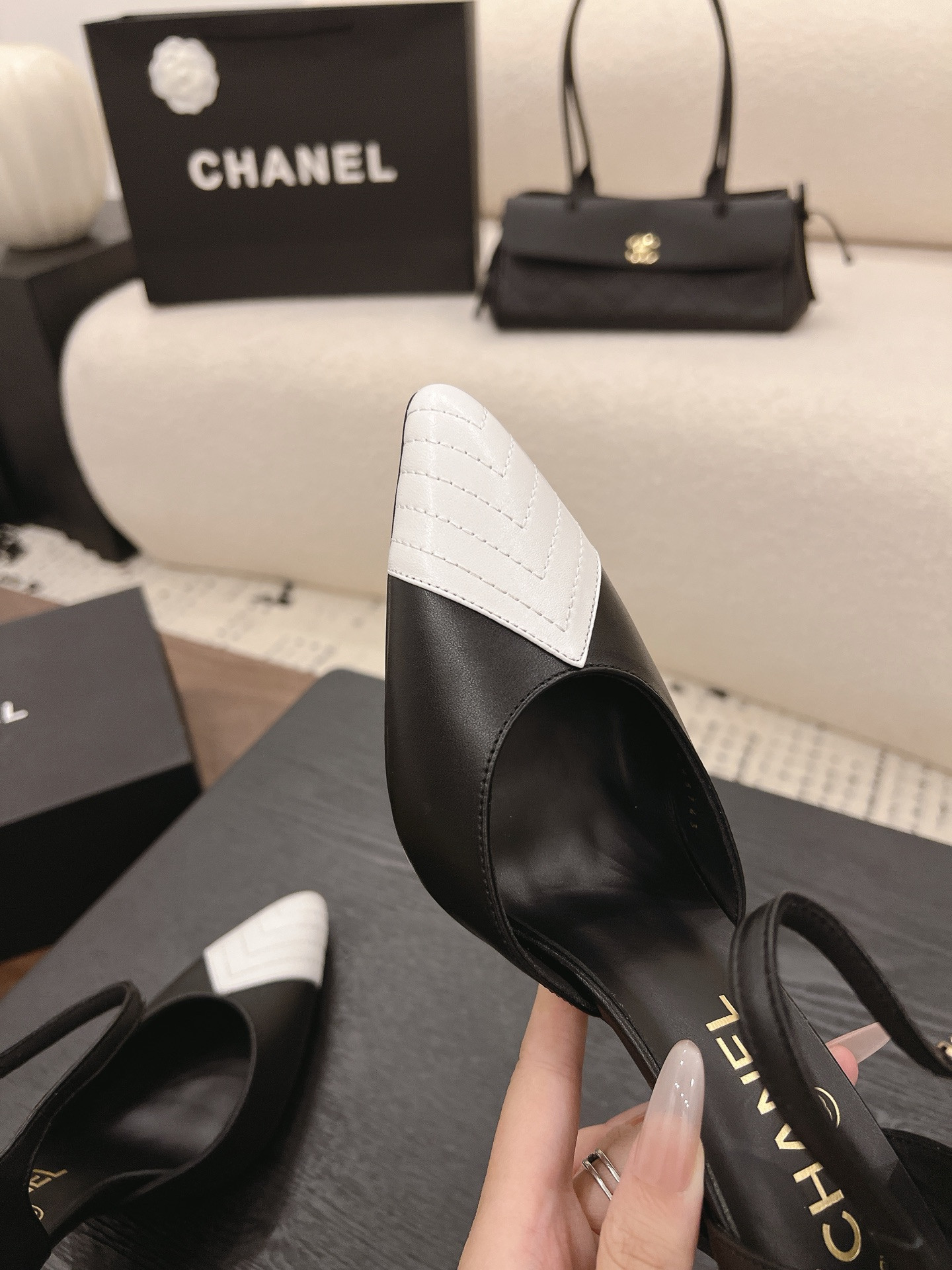 ua Ch*el mary janes